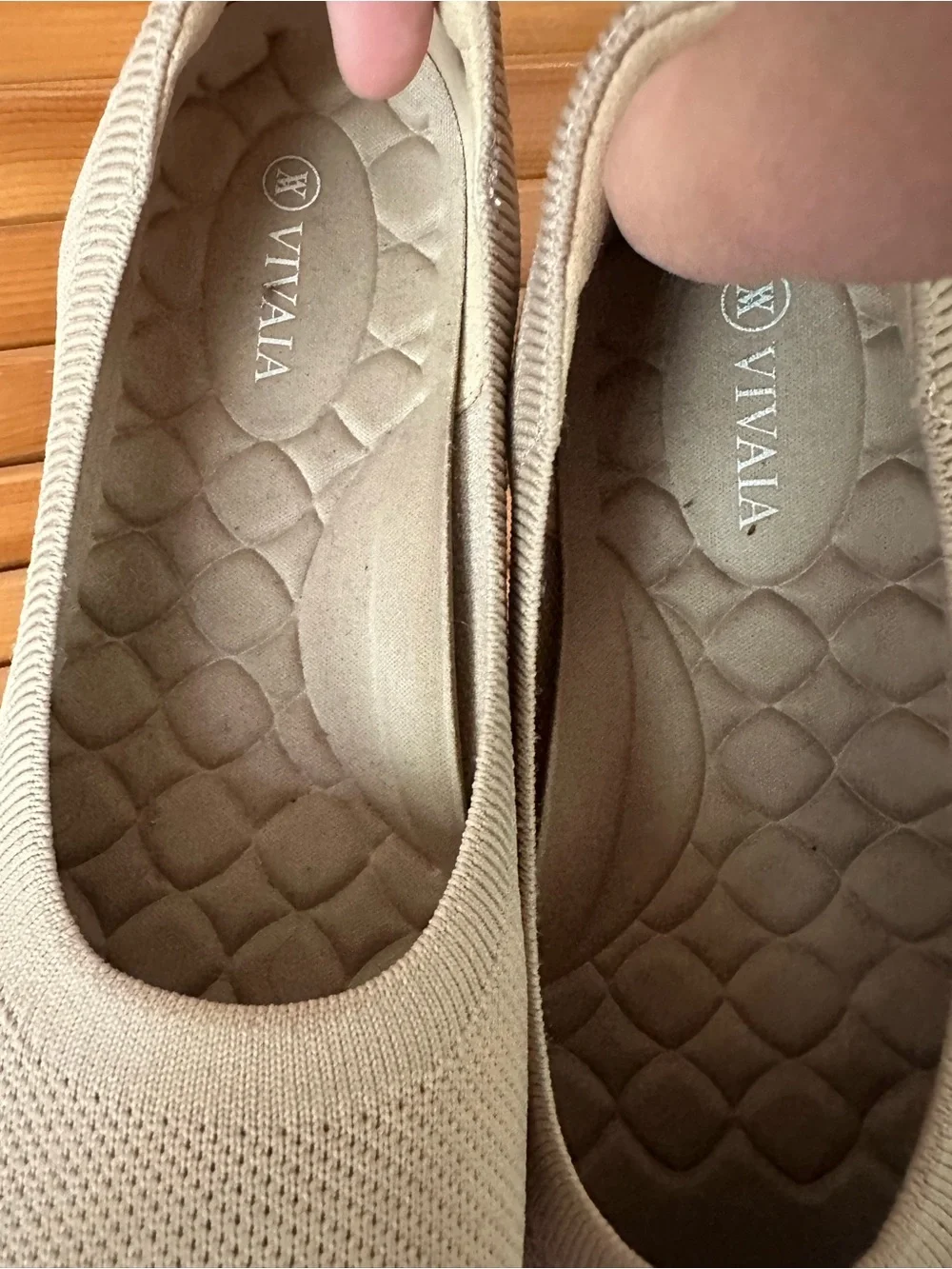 Vivaia Women's Knit Slip-On Flats size 10 wide Beige